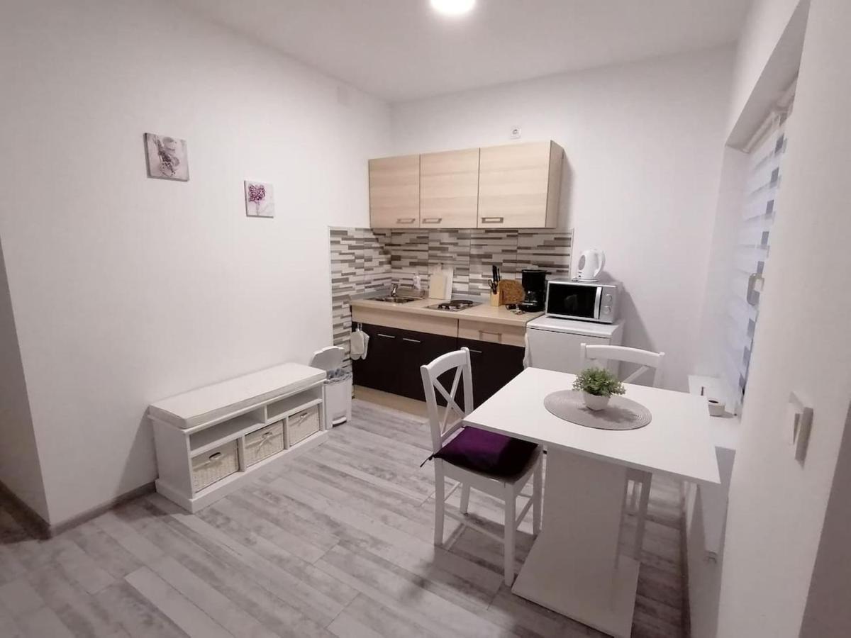 Apartman Lidija Dinjiska Ngoại thất bức ảnh