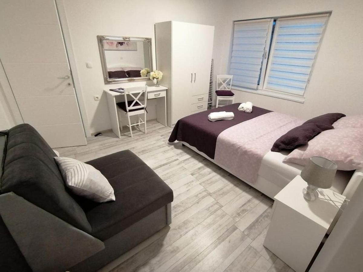 Apartman Lidija Dinjiska Ngoại thất bức ảnh