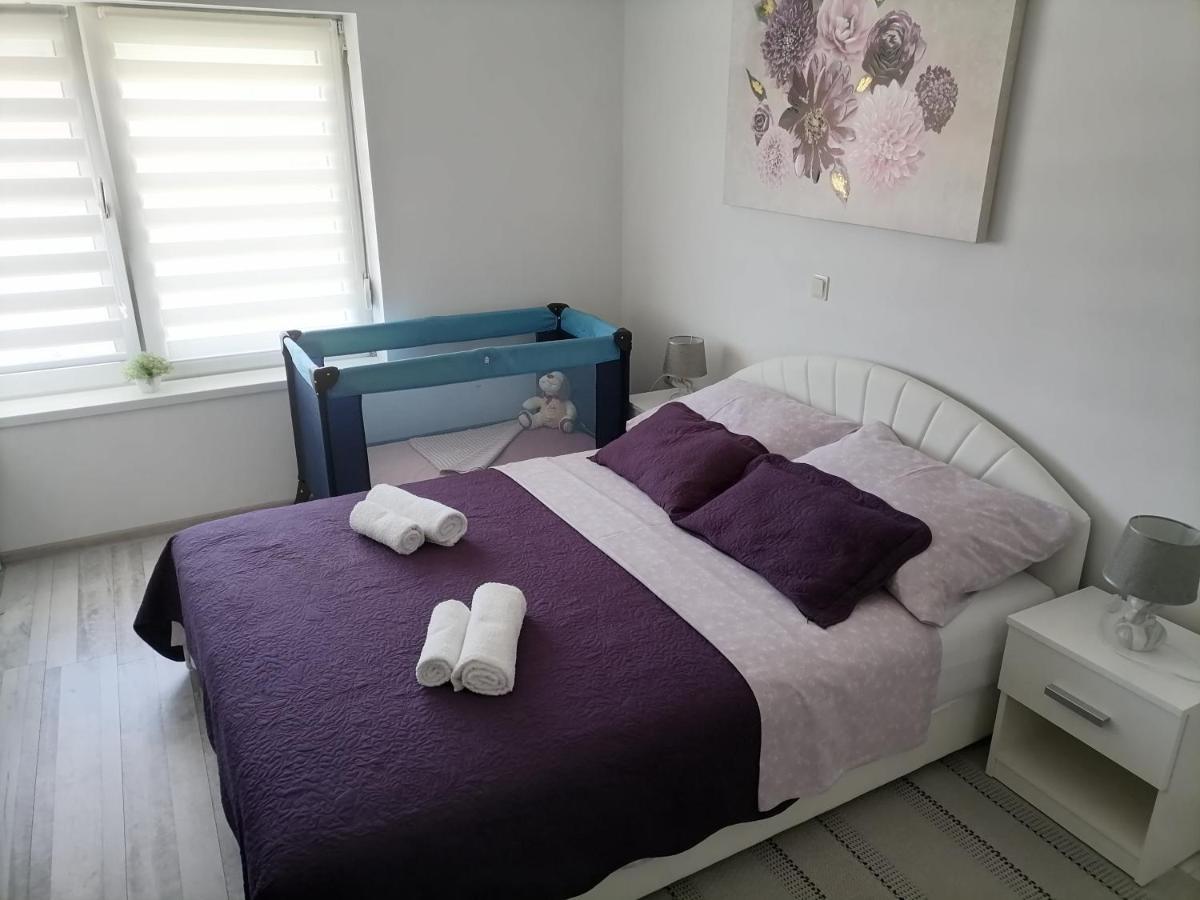 Apartman Lidija Dinjiska Ngoại thất bức ảnh