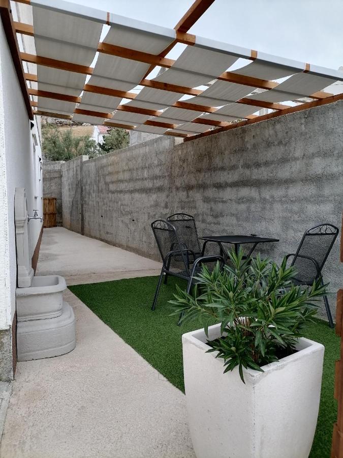 Apartman Lidija Dinjiska Ngoại thất bức ảnh